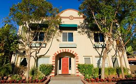 Santa Paula Inn